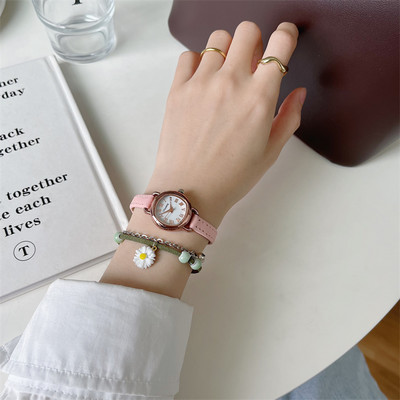 Καθημερινό ρολόι με δερμάτινο λουράκι για γυναίκες