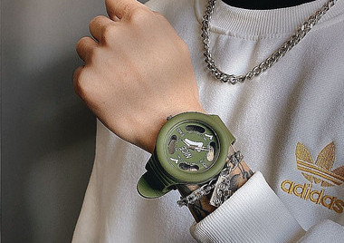 Στρογγυλό ρολόι για άνδρες και γυναίκες