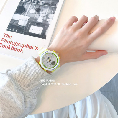 Veekindel ümmarguse kujuga elektrooniline käekell