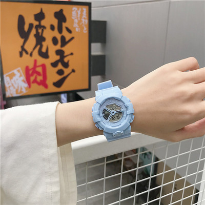 Γυναικείο αθλητικό ρολόι με λουράκι από καουτσούκ