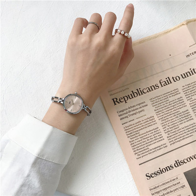 Moodne metallist ketiga naiste käekell - hõbedane ja kuldne värv