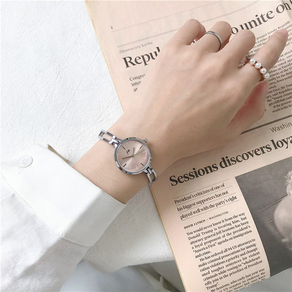 Moodne metallist ketiga naiste käekell - hõbedane ja kuldne värv