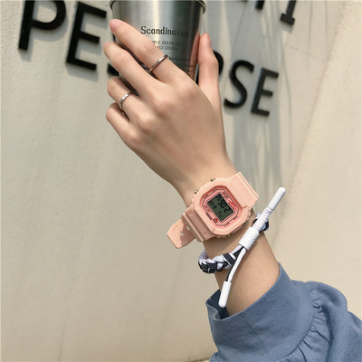 Γυναικείο ηλεκτρονικό τετράγωνο ρολόι με λουράκι από καουτσούκ