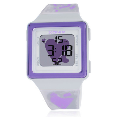 Έγχρωμο ηλεκτρονικό ρολόι με τετράγωνο σχήμα