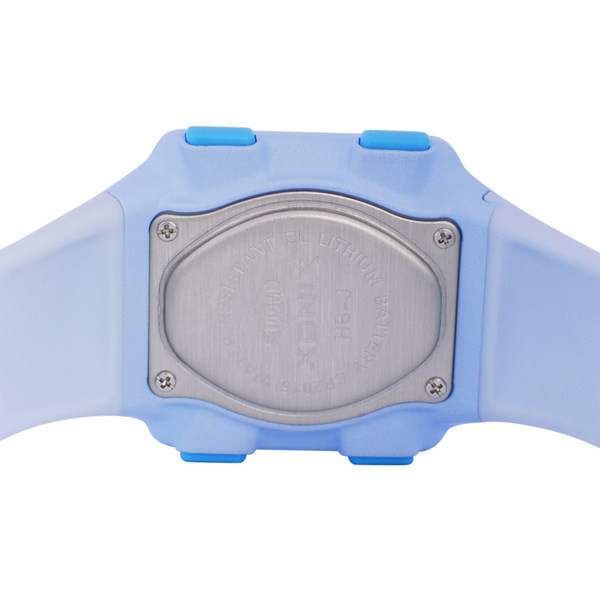 Έγχρωμο ηλεκτρονικό ρολόι με τετράγωνο σχήμα