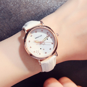 Naiste helendav käekell kunstnahast rihmaga