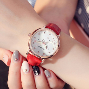 Naiste helendav käekell kunstnahast rihmaga