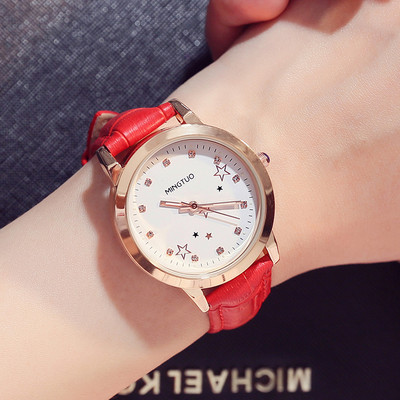 Naiste helendav käekell kunstnahast rihmaga