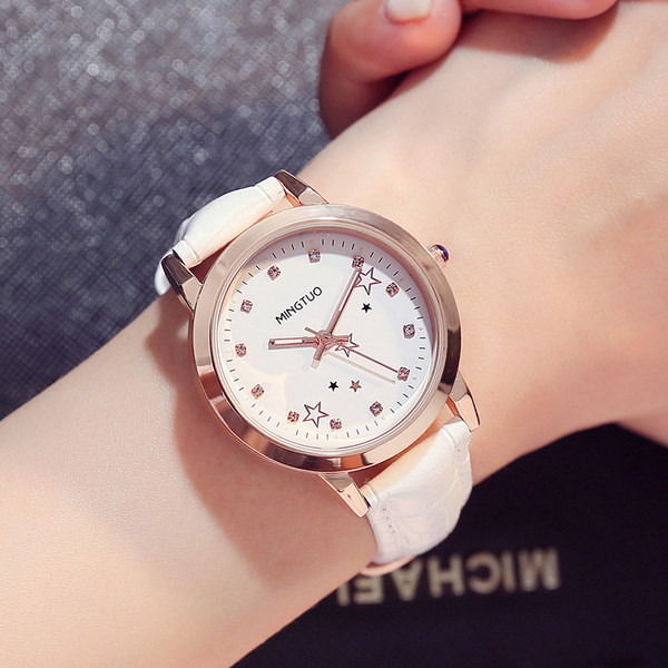 Naiste helendav käekell kunstnahast rihmaga