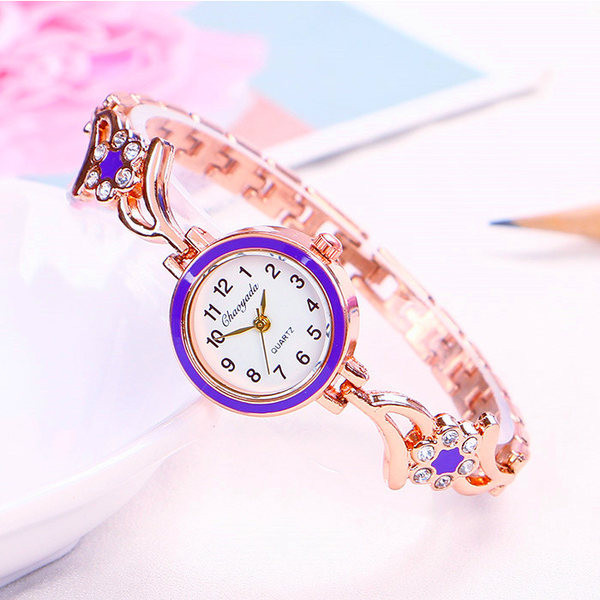 Mali ženski sat sa ukrasnim kamenčićima