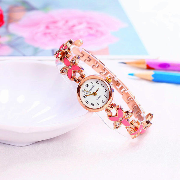 Uue mudeli lilledega kell