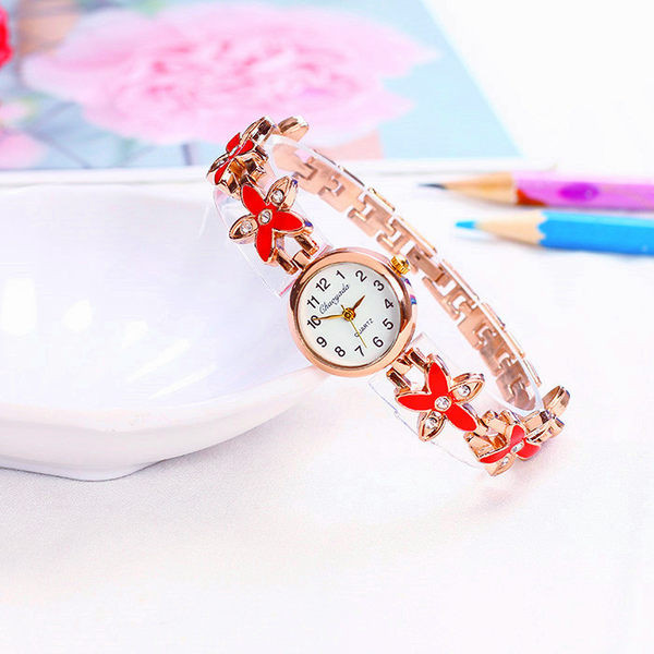 Uue mudeli lilledega kell