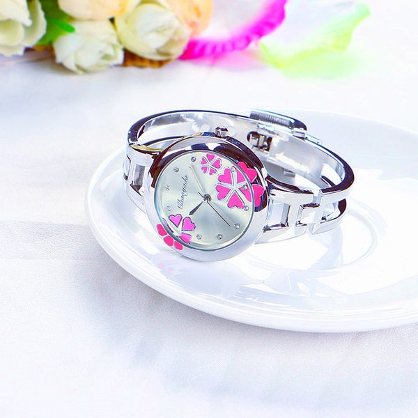 Naiste elegantne käevõru kell