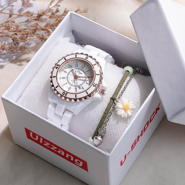 Ümara kujuga naiste käekell