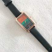 Ristkülikukujulise sihverplaadiga retrostiilis naistekell