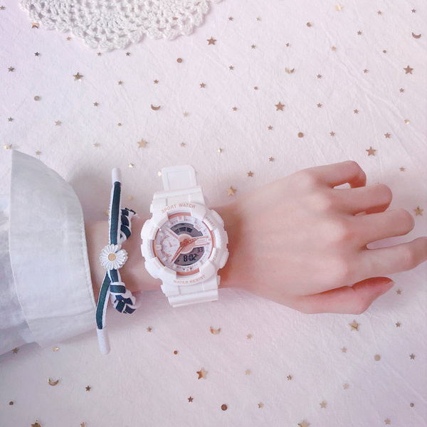 Αθλητικό-καθημερινό ρολόι με λουράκια σιλικόνης