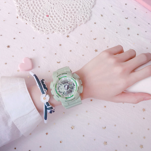 Αθλητικό-καθημερινό ρολόι με λουράκια σιλικόνης