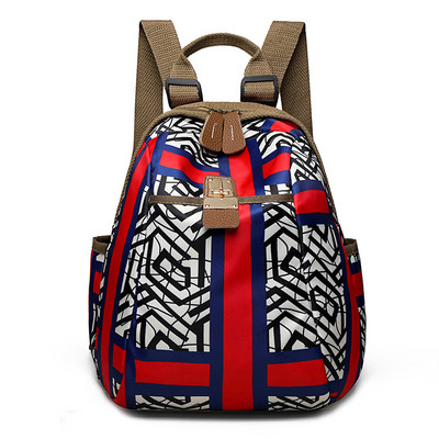 Igapäevane värviline lillemotiividega seljakott