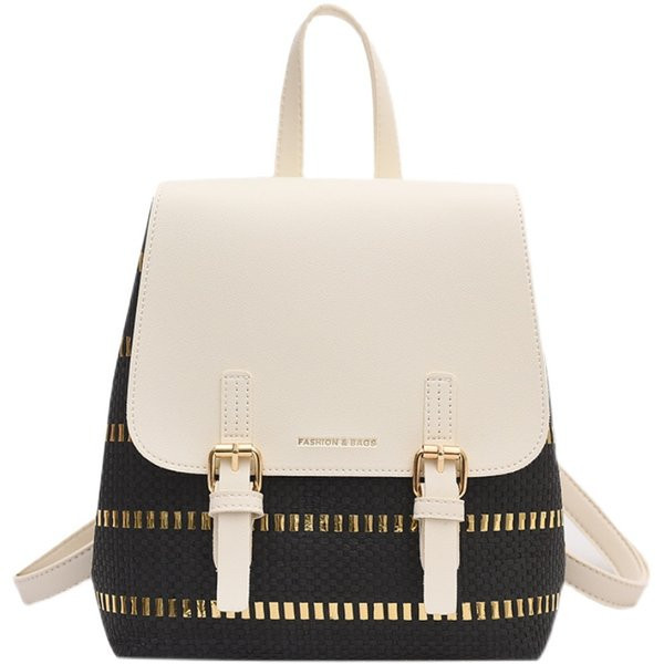 Γυναικείο καθημερινό σακίδιο από οικολογικό δέρμα με μεταλλική αγκράφα και επιγραφή