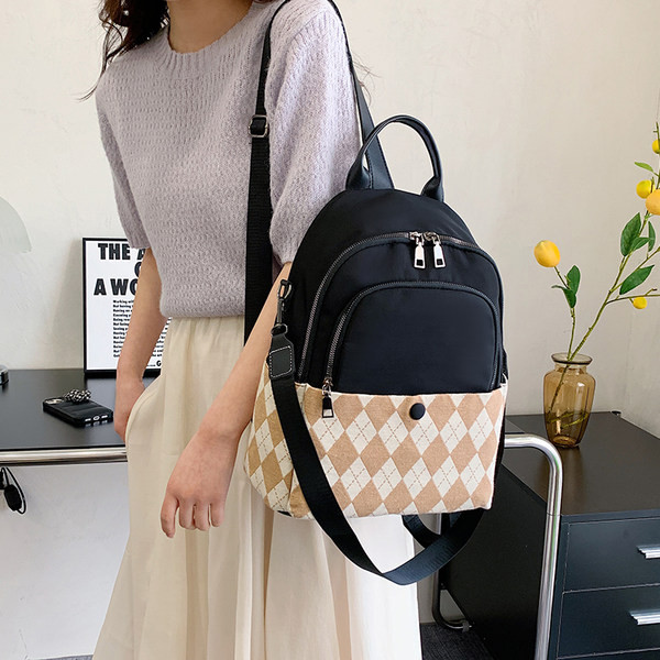 Ženski karirani ruksak s dugom ručkom