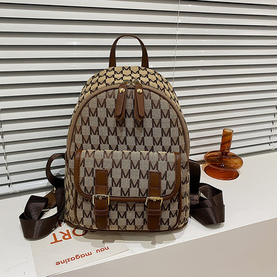 Μοντέρνο γυναικείο σακίδιο πλάτης με φαρδιές τιράντες