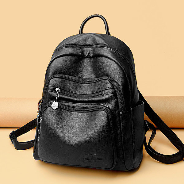 Moodne puhtast nahast lukuga seljakott