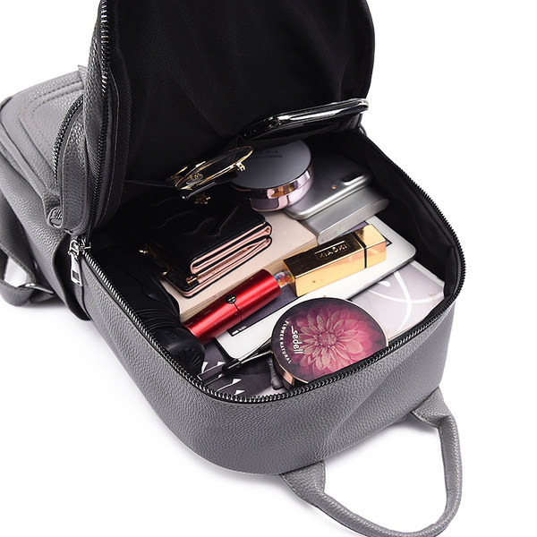 Ležeran ruksak od eko kože s patentnim zatvaračem - za žene