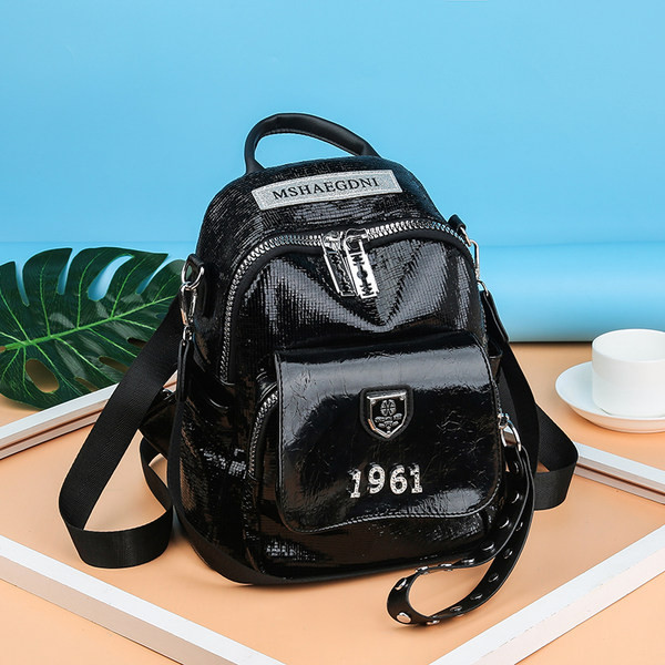 Uut mudelit kividega seljakott