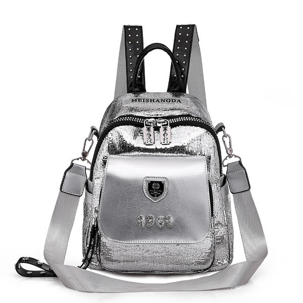 Γυναικείο μοντέρνο σακίδιο πλάτης από οικολογικό δέρμα με μεταλλικά πριτσίνια και διακοσμητικές πέτρες