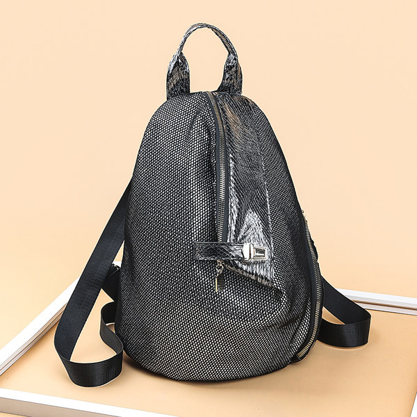 Naiste seljakott litrite ja metallist kinnitusega