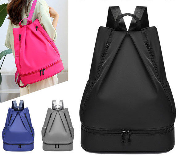 Naiste tekstiilist seljakott eesmise lukuga