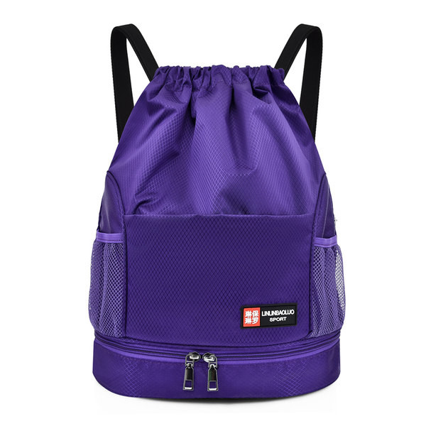 Tõmbluku ja embleemiga meeste seljakott