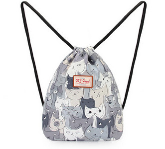 Naiste riidest aplikatsiooniga seljakott