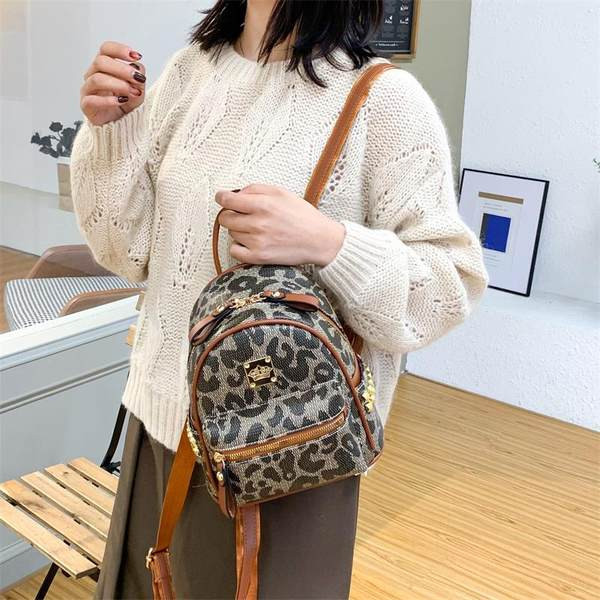 Ženski ruksak s prednjim džepom i patentnim zatvaračem - više boja