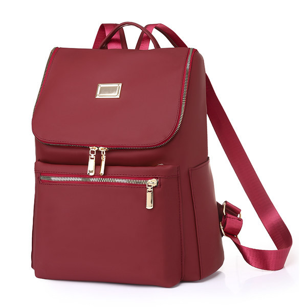 Novi model ženskog kožnog ruksaka sa metalnim amblemom