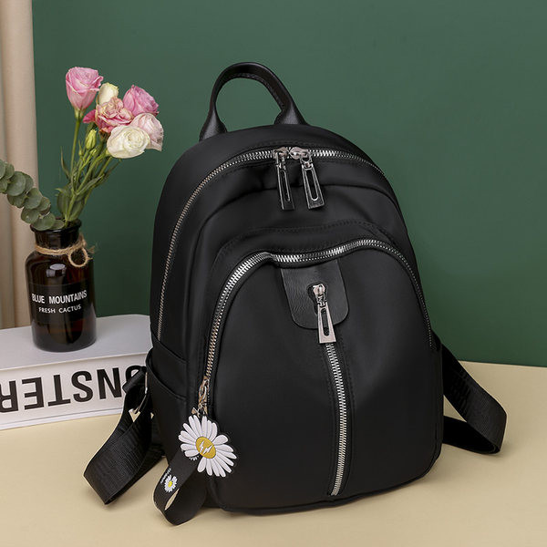 Naiste tekstiilist 3D kaunistusega seljakott