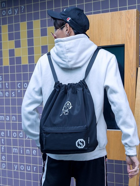 Ležeran tekstilni ruksak s prednjim džepom