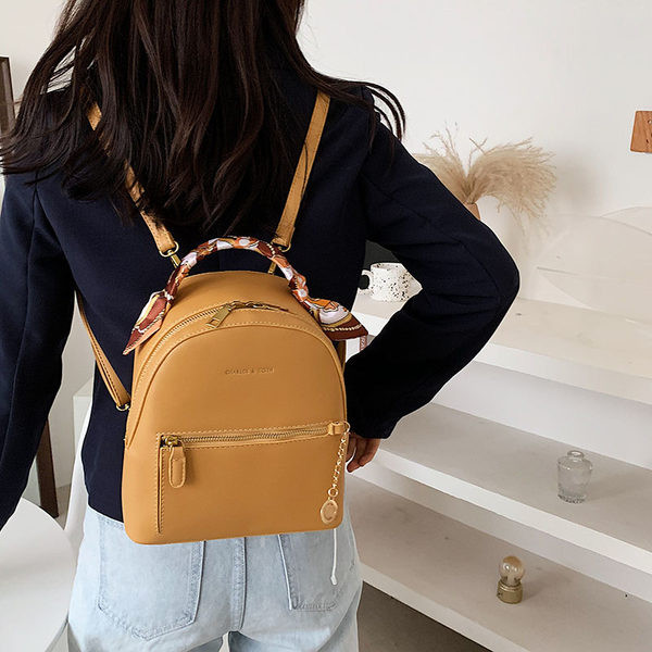 Rucsac de dama din piele ecologica cu inscriptie si fermoar