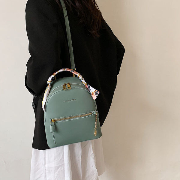 Rucsac de dama din piele ecologica cu inscriptie si fermoar