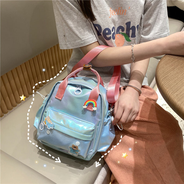 Υφασμάτινο σακίδιο πλάτης με λαμπερό εφέ και πολύχρωμες εφαρμογές