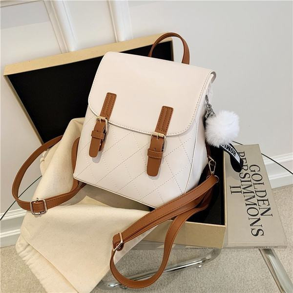 Novi model ženskog kožnog ruksaka sa metalnim kopčanjem