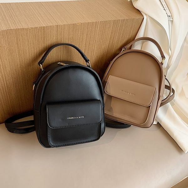 Rucsac mic de dama din piele ecologica cu inscriptie