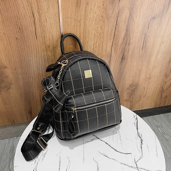 Naiste kunstnahast seljakott esitaskuga - musta värvi