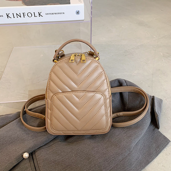 Väike naiste seljakott reljeefsest ökonahast