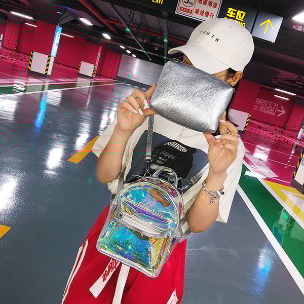 Igapäevane naiste seljakott esitaskuga