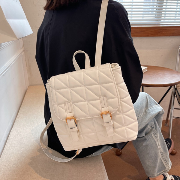 Ženski ruksak od prošivene kože u četiri boje