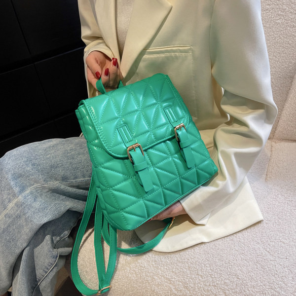 Ženski ruksak od prošivene kože u četiri boje