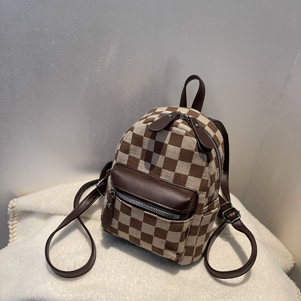 Igapäevane naiste ruuduline taskuga seljakott