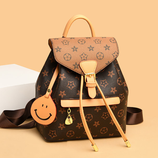 Moodne pandlaga ja ökonahaga seljakott