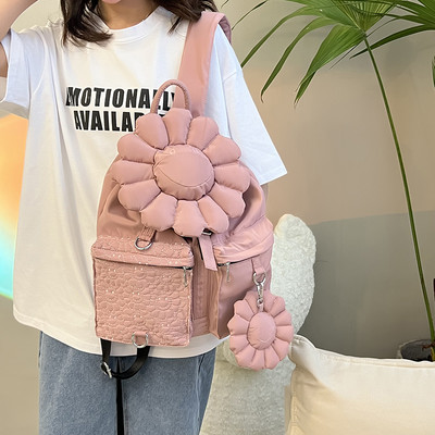 Ženski tekstilni ruksak s 3D dekoracijom i vezom